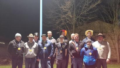 Bild: exb
Fünf Mannschaften gingen beim Faschings-Hobbyturnier des Eisclub Konnersreuth an den Start. Sieger wurde die Mannschaft "Schmidmoa".