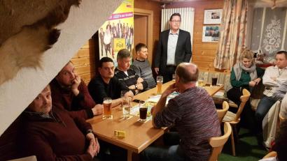 Bild: exb
Die Plätze im Würzelbrunner Bärnstüberl waren restlos belegt.