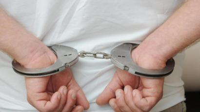 Symbolbild: Uli Deck/dpa
Die Polizei nahm auf der A 6 bei Waidhaus einen gesuchten 21-Jährigen fest.