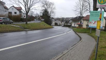 Bild: rn
Hier an der Speinsharter Straße soll eine Querungshilfe her.