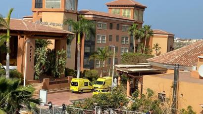 Bild: nogo
Das Hotel, in dem das Corona-Virus festgestellt wurde, ist komplett abgeriegelt.