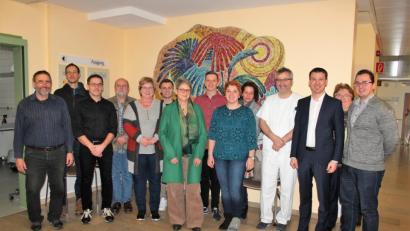 Bild: stg
Die Grünen zu Gast im Kemnather Krankenhaus - unter anderem im Gespräch mit Chefarzt Dr. Jilge (Vierter von rechts) und Regionalleiter Christian Stadler (Dritter von rechts).