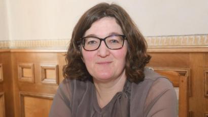 Bild: Gabi Schönberger
Anna Forstner, stellvertretende Bezirksvorsitzende der Gewerkschaft Erziehung und Wissenschaft.