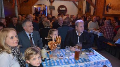 Bild: jr
Rund 150 Besucher waren am Freitagabend zur Wahlversammlung der CSU Mitterteich in den Zoiglstodl Oppl gekommen.