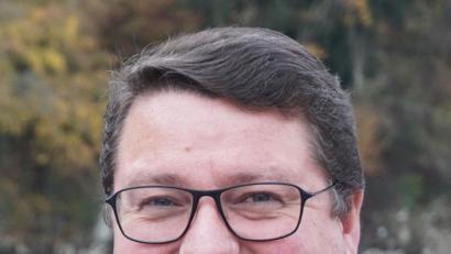 Bild: exb
Die Pfarrei Moosbach mit der Filialgemeinde Tröbes und der Expositur Etzgersrieth bekommt einen neuen Pfarrer mit Udo Klösel.