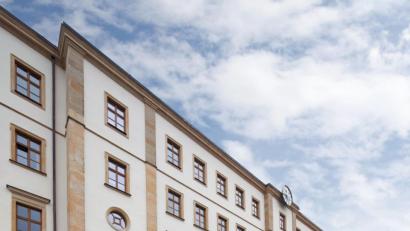 Bild: Hochbauamt/exb
Das Max-Reger-Gymnasium in Amberg.