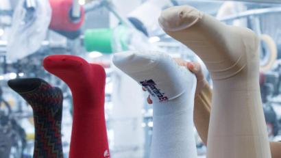 Archivbild: Hendrik Schmidt/dpa
In Amberg hat die Polizei einen Sockendieb gefasst.