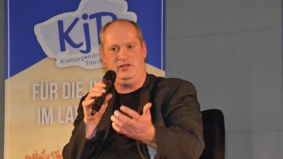 Bild: Benkhardt
Thomas Döhler ist ein Verfechter eines Jugendparlaments. Dies würde er als neuer Landrat im Landkreis Tirschenreuth einführen.