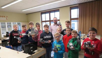 Bild: jzk
Nicht nur ältere, sondern auch jüngere Schüler interessierten sich für Robotik.