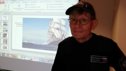 Bild: exb
Manfred Berndt verbrachte interessante Tage auf der „Sedov“. Über seinen Aufenthalt auf dem Segelschiff berichtete er bei einer Vortragsveranstaltung der Grünen.