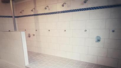 Bild: wec
Die rundum komplett sanierten Duschen der Spielvereinigung Ebermannsdorf.