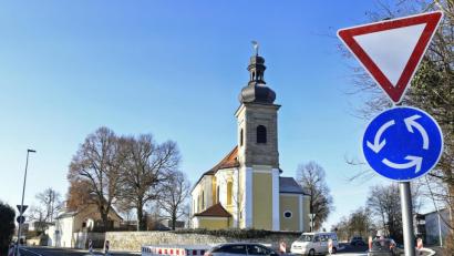 Bild: Petra Hartl
Der neue Kreisverkehr an der Sebastianstraße in Amberg.