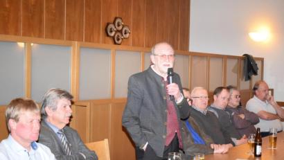 Bild: bnr
In seiner letzten Bürgerversammlung informierte Bürgermeister Georg Köppl ausführlich über das Geschehen in der Gemeinde Altendorf.