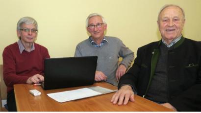Bild: Hirsch
Wolfgang Nowak, Hans Lobinger und Hans Schuierer (von links) erinnerten sich bei der Kolpingsfamilie über die Ereignisse vor 30 Jahren.