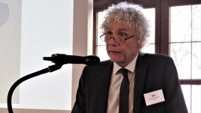Bild: ubb
Landart Wolfgang Lippert ist stolz darauf, dass der Landkreis "Inklusive Region" für die Oberpfalz geworden ist. Er betonte aber auch deutlich, diese Initiative der Ministerien dürfe keinesfalls mit Mehrarbeit für die Grundschul- und Mittelschullehrer einhergehen.