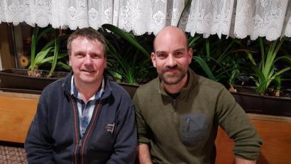 Bild: hzi
Jagdvorsteher Gerhard Weiß und Jagdpächter Maximilian Wien.
