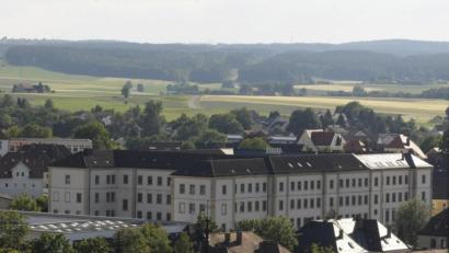 Bild: Petra Hartl
Die Schüler am Max-Reger-Internat leben sehr eng zusammen. Zu ihrer Sicherheit wurde die Einrichtung geschlossen.