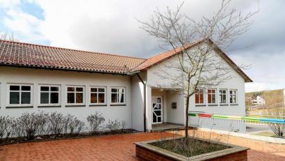 Bild: Clemens Hösamer
An der Grundschule Stulln wird der Unterricht am Mittwoch wieder aufgenommen.