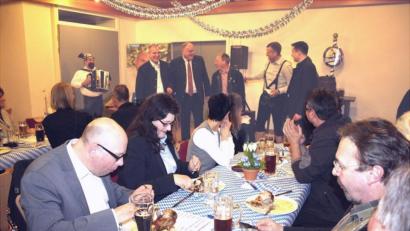 Archivbild: R. Kreuzer
Beim CSU-Starkbierfest vor der letzten Kommunalwahl 2014 herrschte beste Stimmung. Wegen des Coronavirus ist sechs Jahre später nicht nur dieser Wahlkampfabschluss abgesagt.