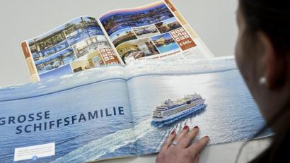 Bild: Petra Hartl
Tagelang in Quarantäne auf einem Kreuzfahrtschiff eingesperrt sein – zurzeit ein denkbares Szenario. Den Urlaubern ist die Lust aufs Schiff fahren vergangen – viele stornieren jetzt ihre gebuchten Reisen.