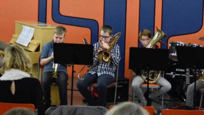 Bild: OStR Florian Hösl/exb
Musischer Abend am Max-Reger-Gymnasium