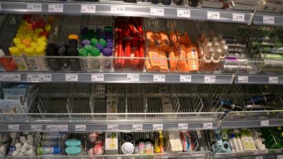 Bild: esa
Das Desinfektionsmittel ist ausverkauft. Wer sich in Vorbereitung auf das Coronavirus mit Vorräten zu Hause eindecken will, sollte auch für genügend Unterhaltung sorgen.