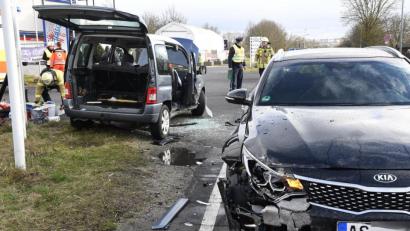Bild: Petra Hartl
Der Unfall auf der Drahthammerstraße hatte vier Leichtverletzte zur Folge.