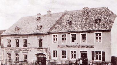 Repro: ü
Im Nußstein-Anwesen (links) war vor und nach dem Zweiten Weltkrieg die Rechenstube untergebracht. Letzter Rechner war Georg Nußstein.