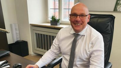 Bild: fph
Oberbürgermeister Oliver Weigel hat gut lachen. Die Marktredwitzer würdigen seine bisherige Arbeit. 95,5 Prozent der Wähler stimmten am Sonntag für den 48-Jährigen.