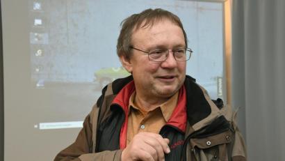 Bild: Petra Hartl
Peter Eckert, der Landratskandidat der Grünen, nimmt’s auf die leichte Schulter. Er sieht seine Partei gerade durch die Unterstützung vieler junger Leute derart im Aufwind, dass ihn sein Ergebnis nicht traurig macht.