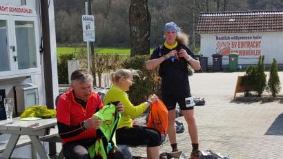 Bild: fop
Stammgäste beim Junut-Lauf schwärmen von der Verpflegungsstation beim SV Schmidmühlen als "Wohfühloase".