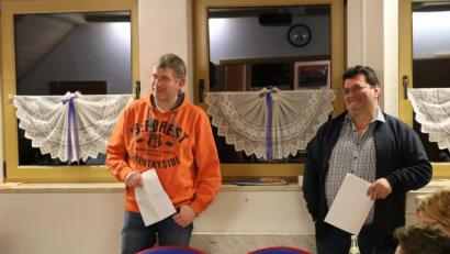 Bild: exb
Stefan Steger und Richard Leißner (von links) blicken den nächsten sechs Jahren im Gemeinderat mit einer klaren Mehrheit für die FBL/FWG entgegen. Eine Empfehlung für die Bürgermeister-Stichwahl geben sie nicht ab.