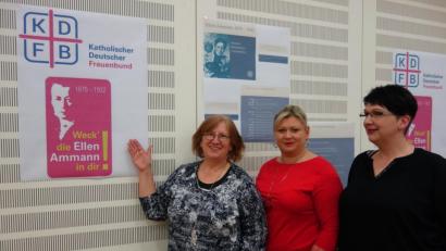 Bild: Margarete Hirsch
Der Frauenbund möchte beim großen Tag rund um Ellen Amann in München mit dabei sein. Margarete Hirsch, Kerstin Aufschneider und Petra Stauber hoffen, dass die Coronakrise der Veranstaltung keinen Strich durch die Rechnung macht.