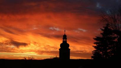 Bild: bk
Das digitale Turmblasen von der evangelischen St.-Martins-Kirche lädt ein, für ein paar Augenblicke innere Andacht zu halten.