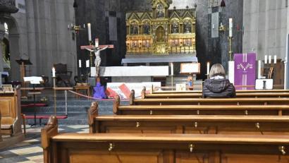 Bild: Petra Hartl
Wie in der St. Josef Kirche in Weiden werden auch die Kirchen in Eschenbach am Sonntag so gut wie leer sein.