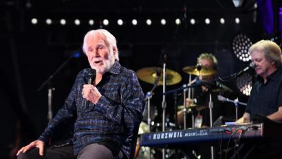 Bild: Laura Farr
US-Country-Star Kenny Rogers ist im Alter von 81 Jahren verstorben.