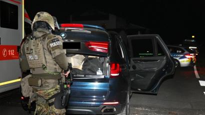 Bild: gf
Ein Spezialeinsatzkommando (SEK) war an einem Polizeieinsatz in Hirschau beteiligt