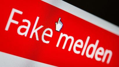 Bild: Franziska Gabbert
Wie trennt man Falschnachrichten von geprüften Informationen? Das stiftungsfinanzierte Recherchezentrum Correctiv will helfen und startet einen Crowd-Newsroom.