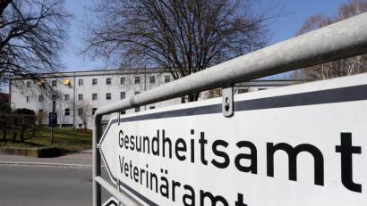 Bild: Wolfgang Steinbacher
Am Gesundheitsamt in Amberg gehen viele Anfragen zum Coronavirus ein.