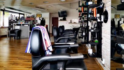 Bild: td
Auch das Friseurhandwerk gehört zu den gebeutelten Branchen, die Kurzarbeit anmelden. Die Geschäfte müssen geschlossen bleiben.