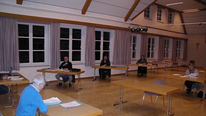 Bild: ld
Sitzung im Mehrzwecksaal: Große Abstände wegen Corona