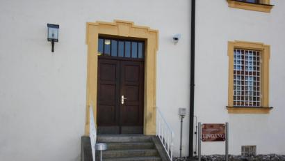 Bild: kro
Auch das Tirschenreuther Amtsgericht hat seine Arbeitsweise wegen der Corona-Pandemie umgestellt.