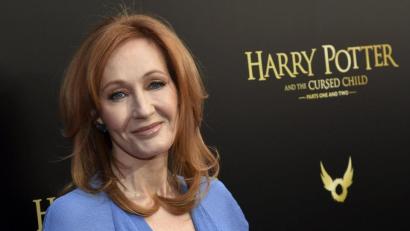 Bild: Evan Agostini/Invision/AP/dpa 
Die Autorin J.K. Rowling hat eine neue Webseite mit Inhalten aus ihren Geschichten um den Zauberlehrling Harry Potter vorgestellt.