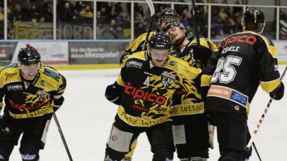 Bild: brü
Die Amberger Eishockeycracks dürfen doch noch jubeln.