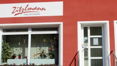 Bild: stg
Seit Donnerstagmittag hat die Kemnather Metzgerei Zitzlmann geschlossen - die Inhaber gehen offen mit dem bestätigten Corona-Fall um.