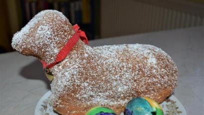 Bild: rgr
Osterlamm als Zeichen für das Osterfest. Kinder könnten Eier bunt bemalen.