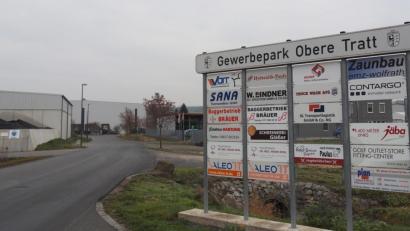 Bild: Bühner
Viele neue Betriebe, wie hier im Gewerbepark in Luhe-Wildenau, haben sich in den
letzten Jahren in der Region angesiedelt. Für alle stehen jetzt Hilfsprogramme zur Verfügung