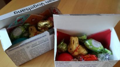 Bild: exb
Die fertig beklebte und gefüllte Schachtel ist ein hübsches Geschenk. Nicht nur an Ostern.