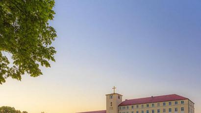 Bild: sck
Die Mutterhauskirche (linker Teil des Klosters) ist für das persönliche Gebet geöffnet.