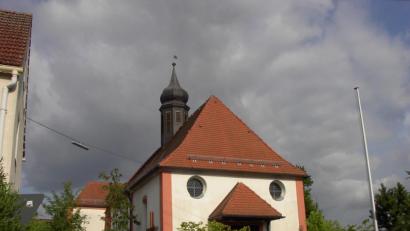 Bild: do
Kommune und Kirche marschieren gemeinsam. In Vorbach unterstützt die Gemeinde die Außensanierung der Filialkirche Sankt Anna mit 15 Prozent.
